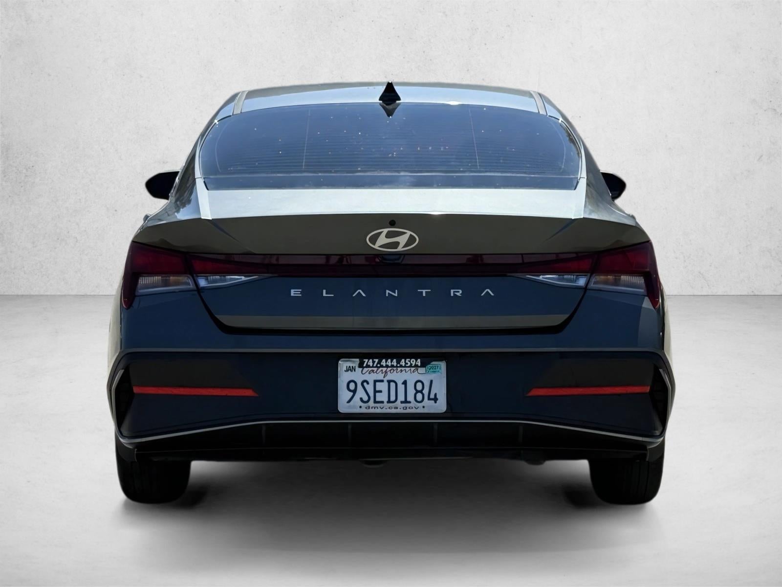 2025 Hyundai ELANTRA SE IVT