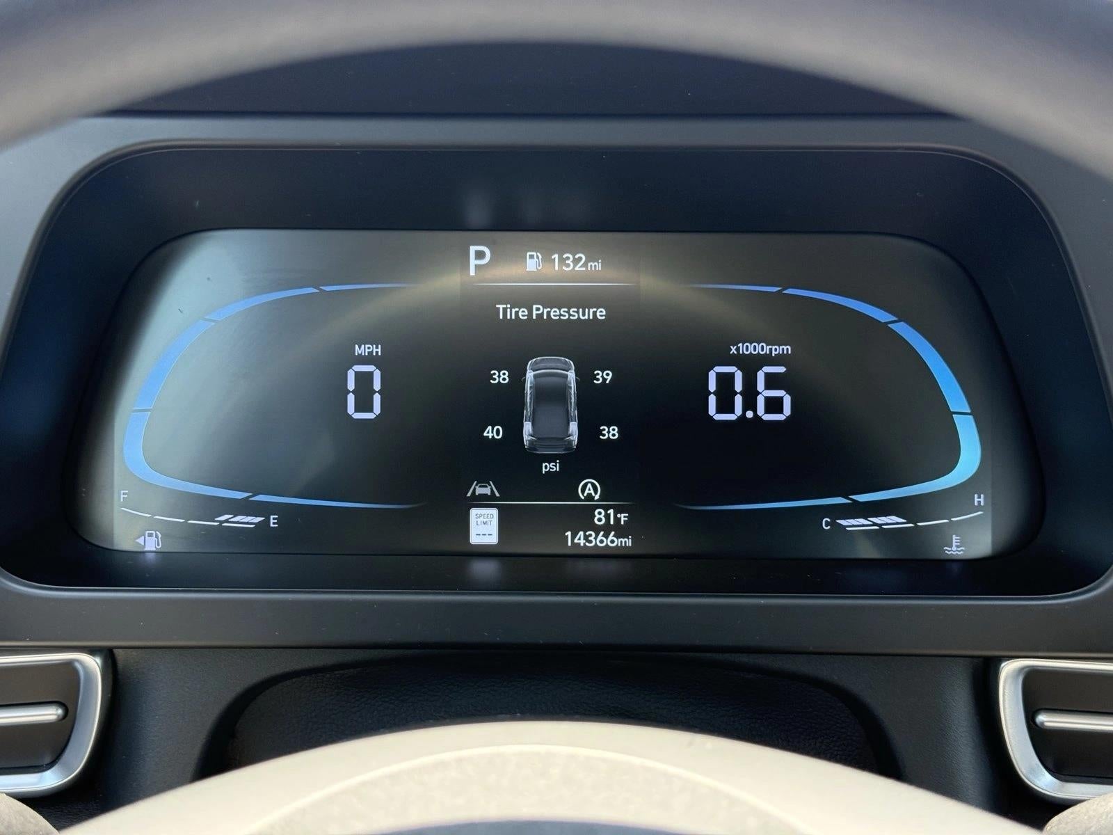 2025 Hyundai ELANTRA SE IVT