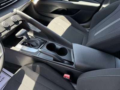 2025 Hyundai ELANTRA SE IVT