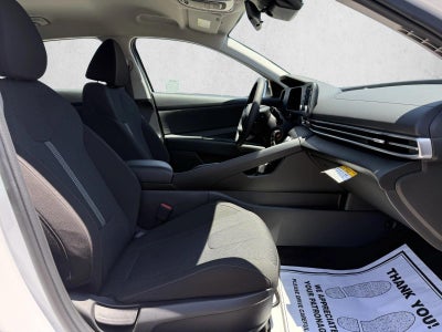 2025 Hyundai ELANTRA SE IVT