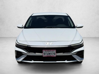 2025 Hyundai ELANTRA SE IVT