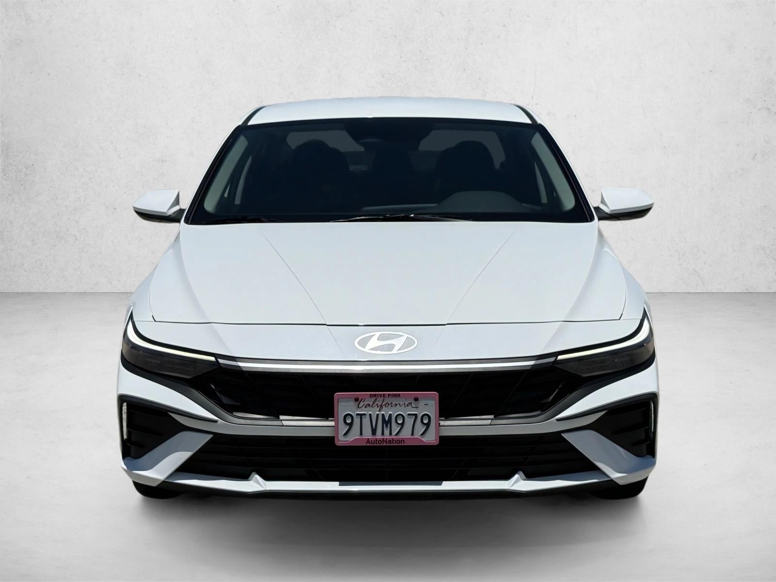 2025 Hyundai ELANTRA SE IVT