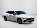 2025 Hyundai ELANTRA SE IVT
