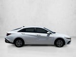 2025 Hyundai ELANTRA SE IVT