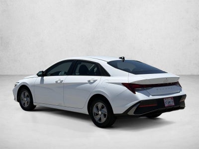 2025 Hyundai ELANTRA SE IVT
