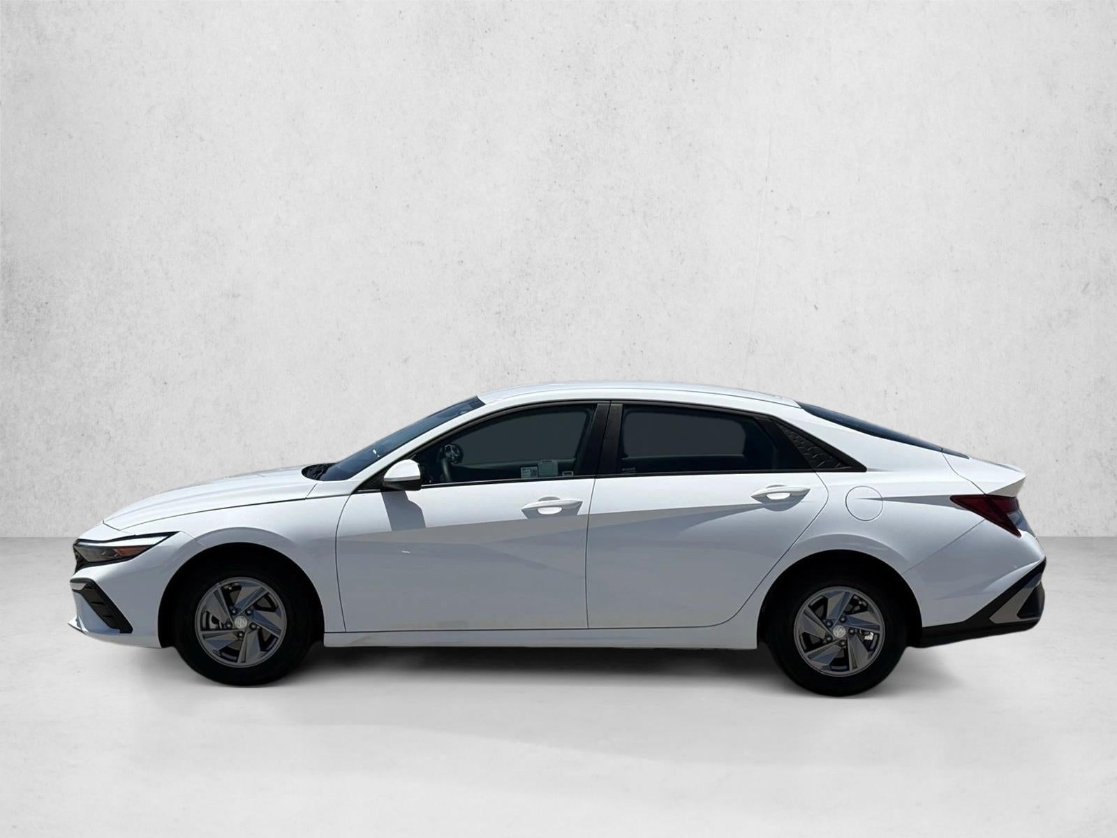 2025 Hyundai ELANTRA SE IVT