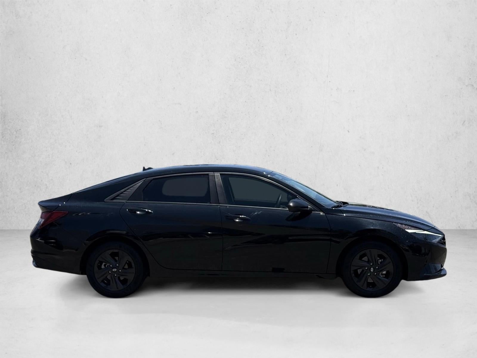 2022 Hyundai ELANTRA SEL IVT