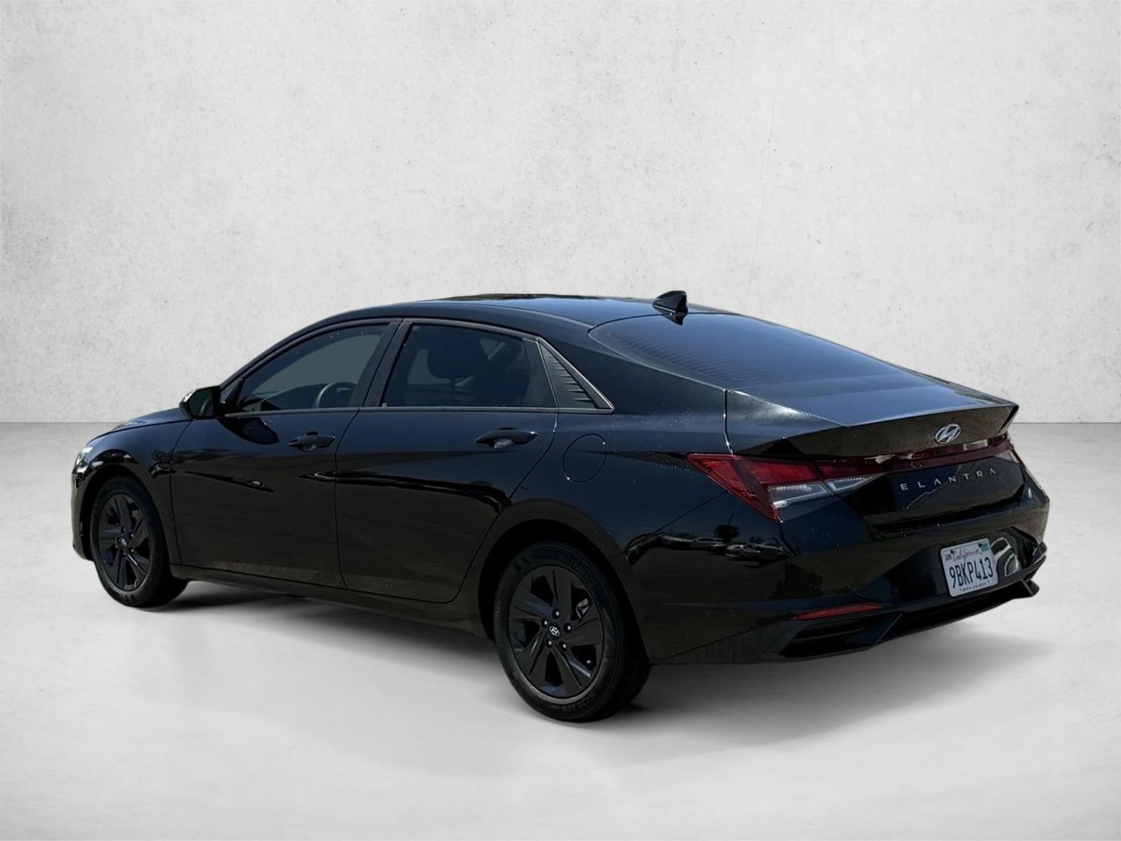 2022 Hyundai ELANTRA SEL IVT