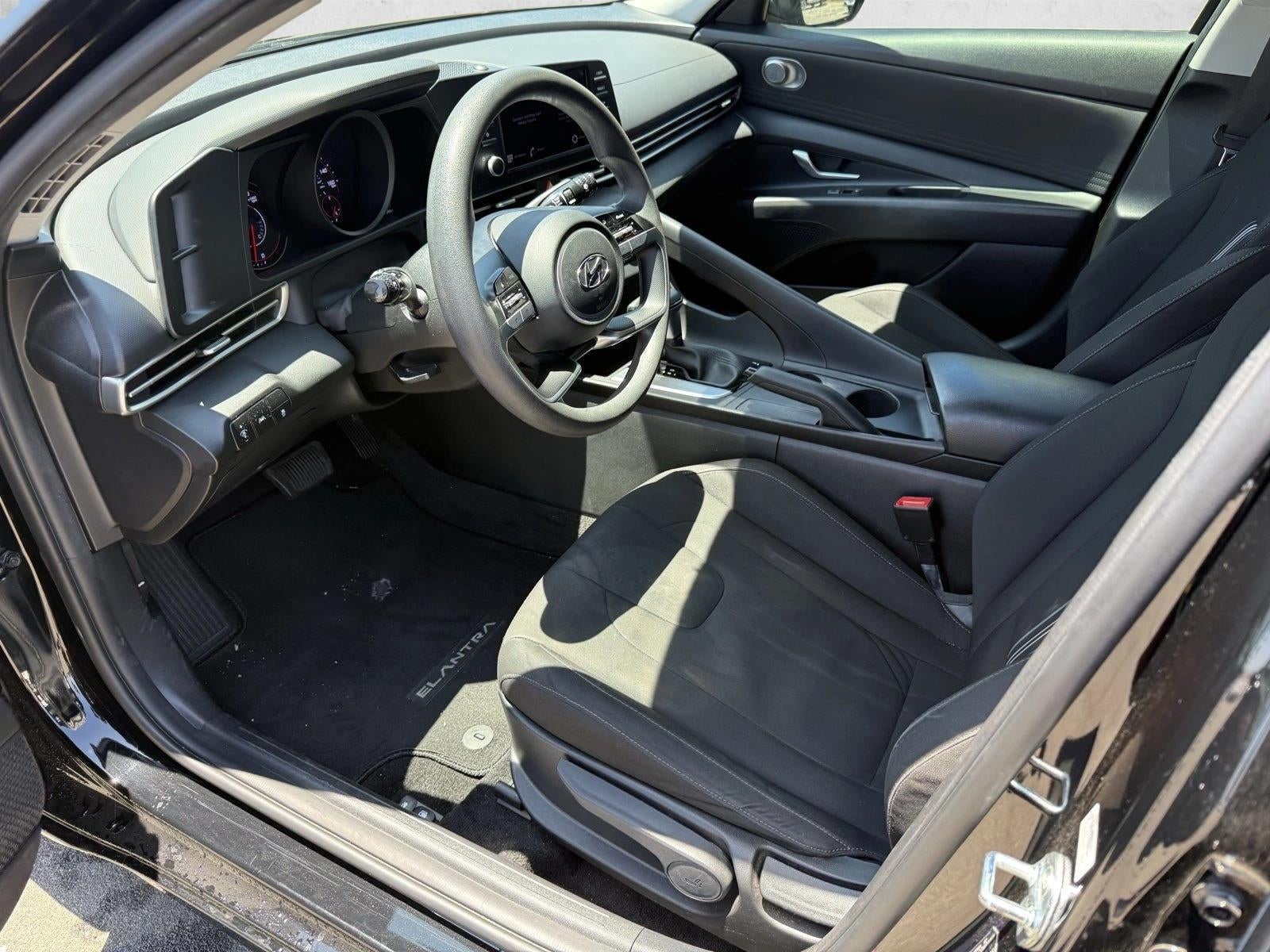 2022 Hyundai ELANTRA SEL IVT