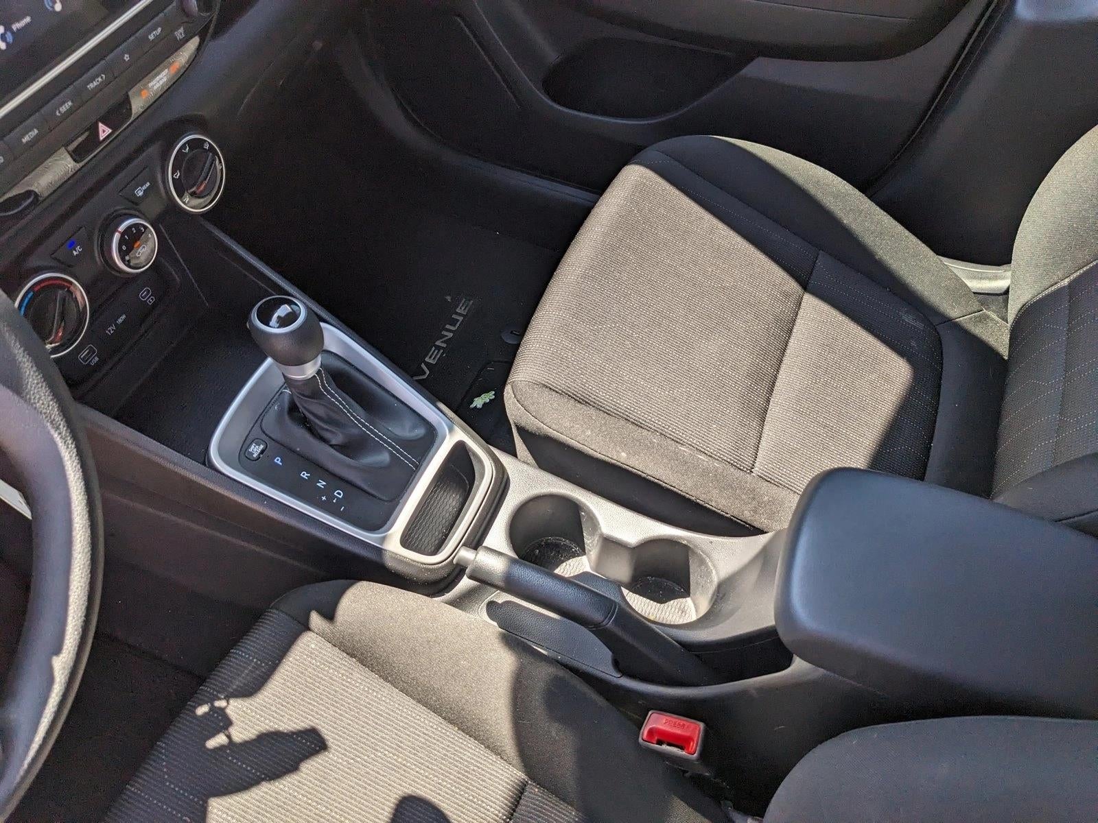 2026 Hyundai VENUE SE FWD
