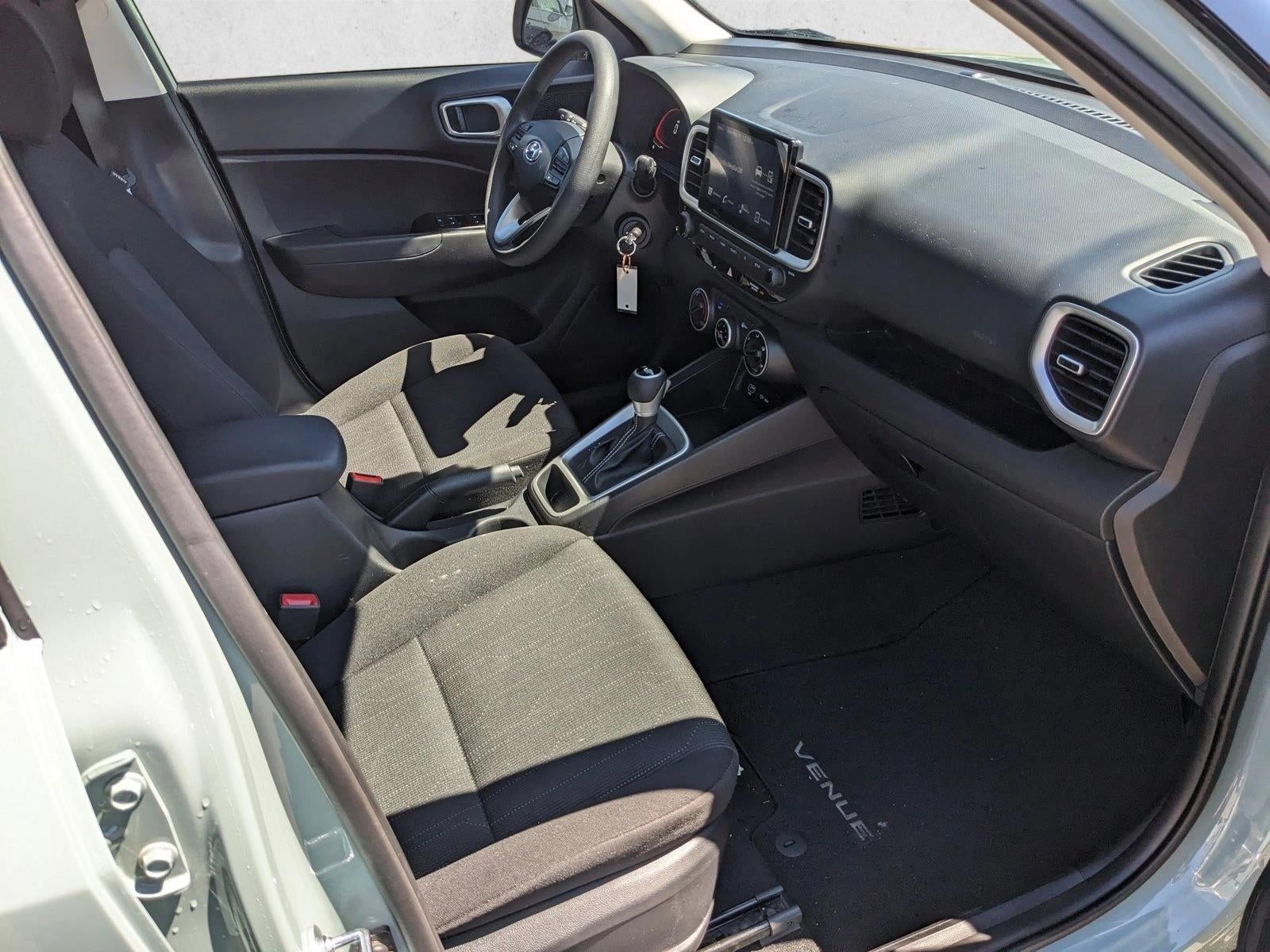 2026 Hyundai VENUE SE FWD