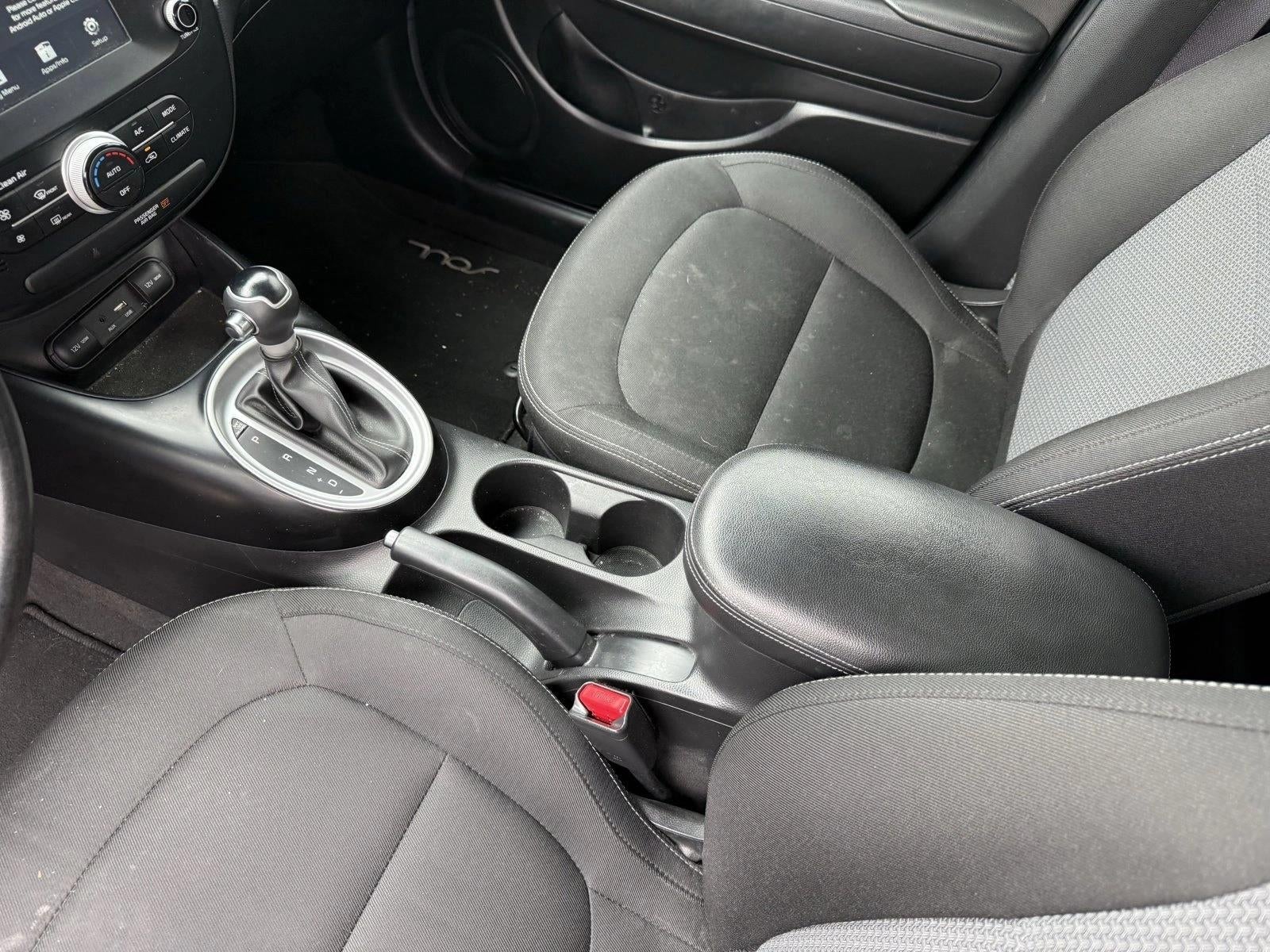 2018 Kia Soul + Auto