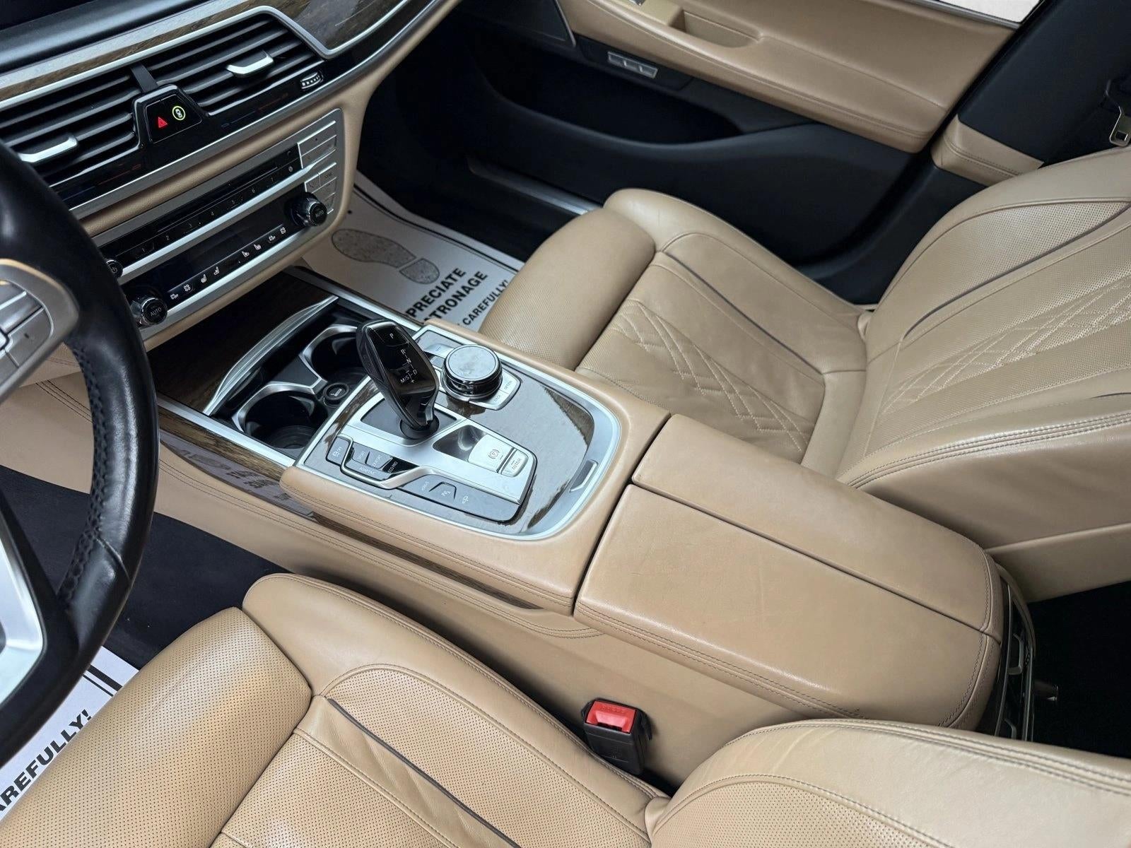 2018 BMW 740e xDrive iPerformance Plug-In Hybrid