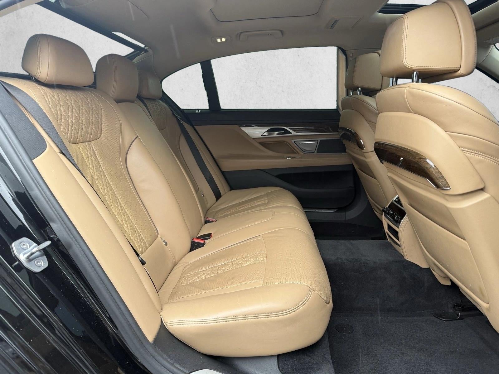 2018 BMW 740e xDrive iPerformance Plug-In Hybrid