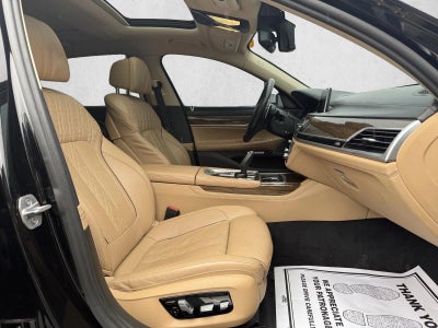 2018 BMW 740e xDrive iPerformance Plug-In Hybrid