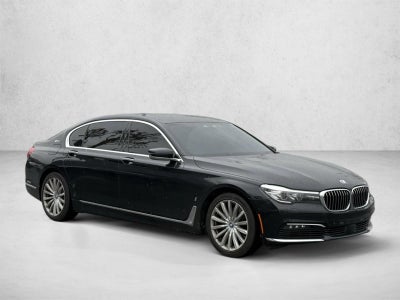 2018 BMW 740e xDrive iPerformance Plug-In Hybrid