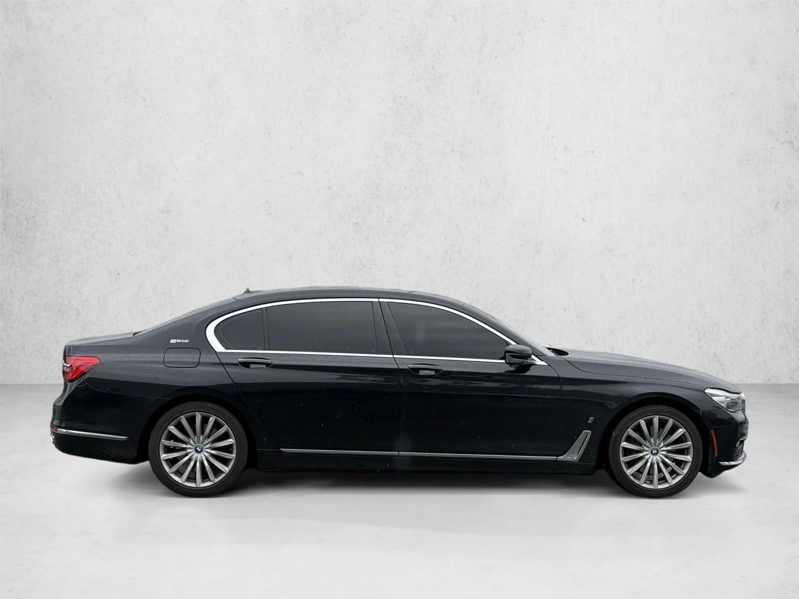 2018 BMW 740e xDrive iPerformance Plug-In Hybrid