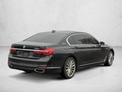 2018 BMW 740e xDrive iPerformance Plug-In Hybrid