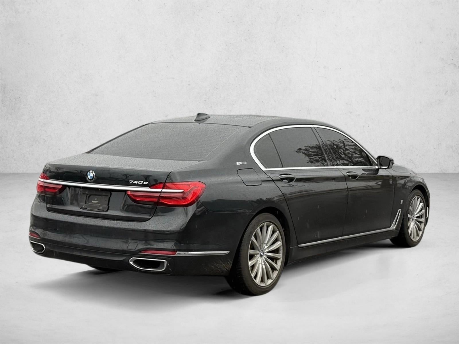 2018 BMW 740e xDrive iPerformance Plug-In Hybrid