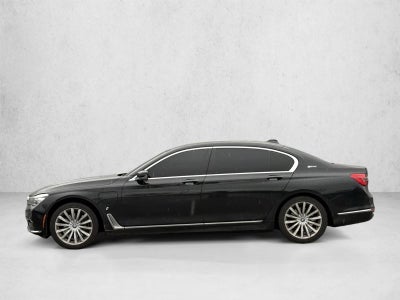 2018 BMW 740e xDrive iPerformance Plug-In Hybrid