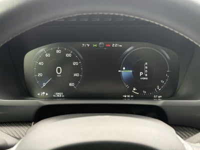 2019 Volvo XC90 T8 eAWD Plug-In Hybrid R-Design