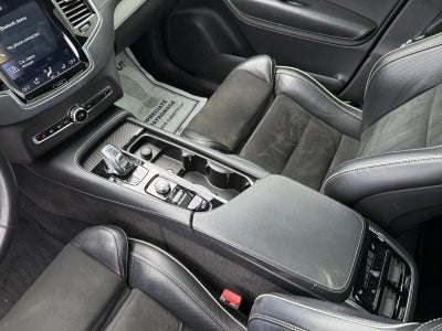 2019 Volvo XC90 T8 eAWD Plug-In Hybrid R-Design