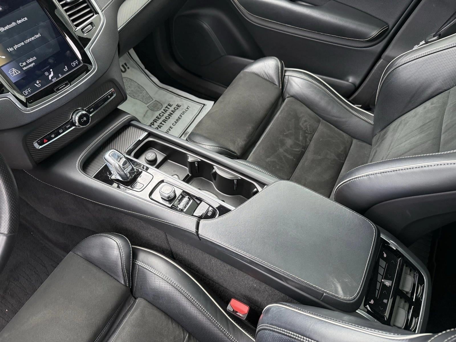 2019 Volvo XC90 T8 eAWD Plug-In Hybrid R-Design