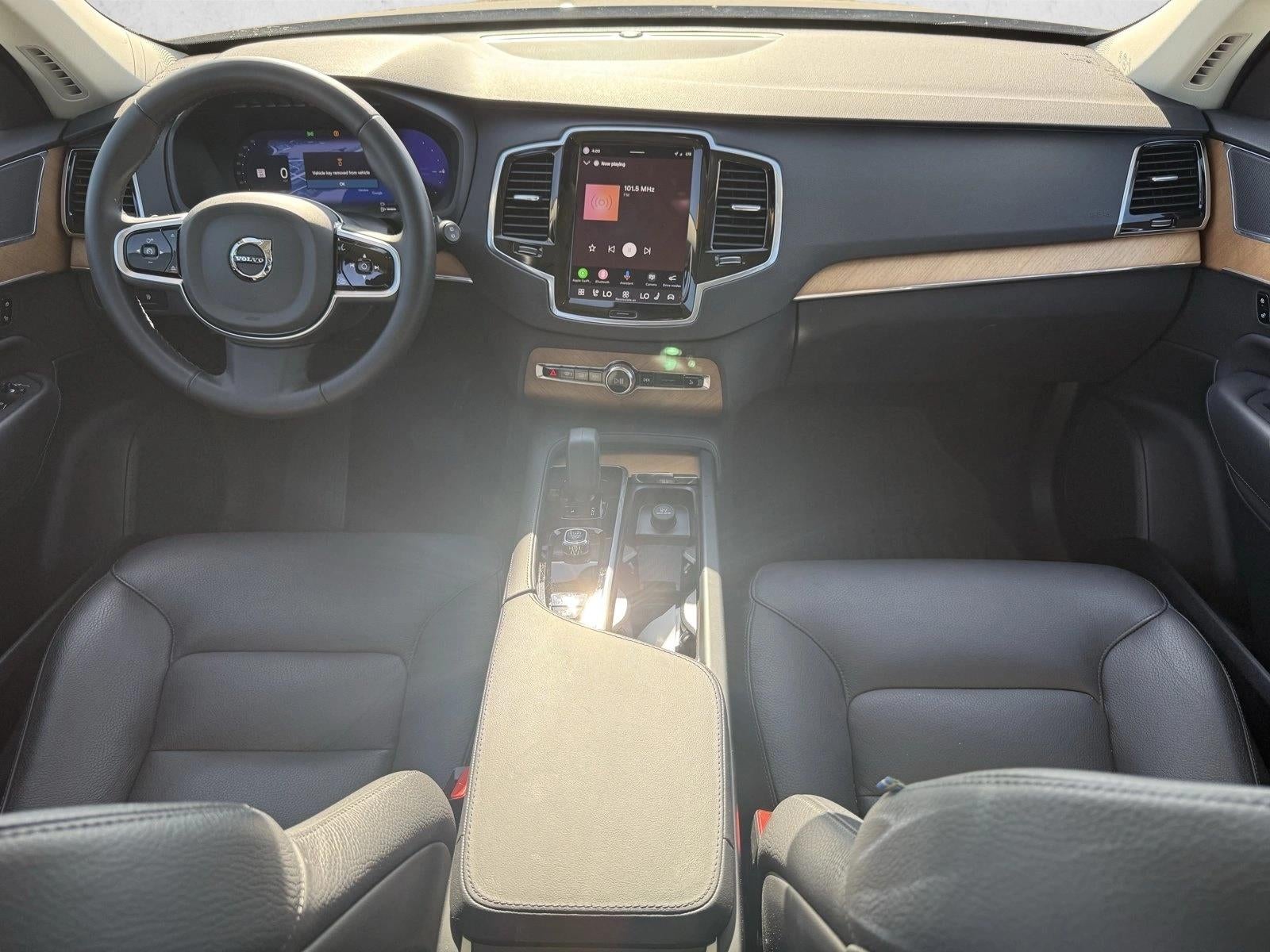 2025 Volvo XC90 Plug-In Hybrid T8 AWD Plus 7-Seater