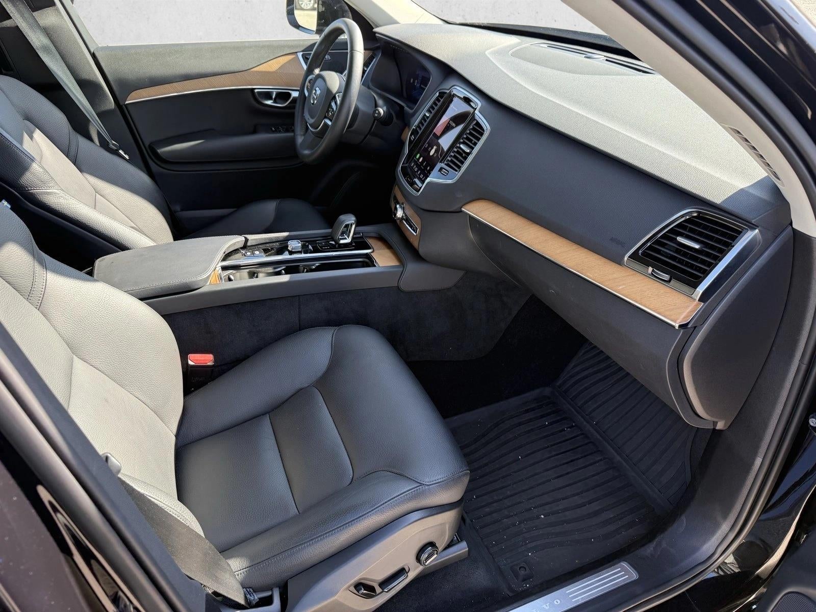 2025 Volvo XC90 Plug-In Hybrid T8 AWD Plus 7-Seater