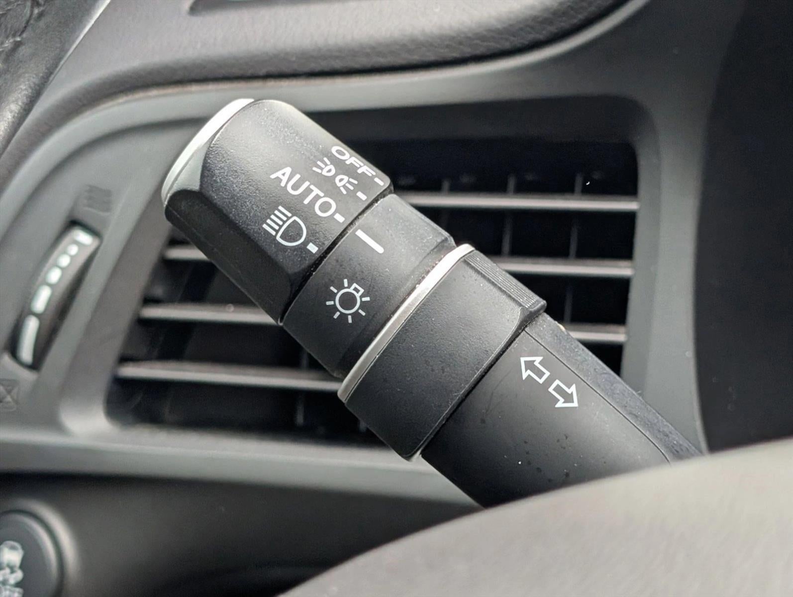 2017 Acura ILX Sedan w/Premium Pkg