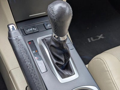 2017 Acura ILX Sedan w/Premium Pkg