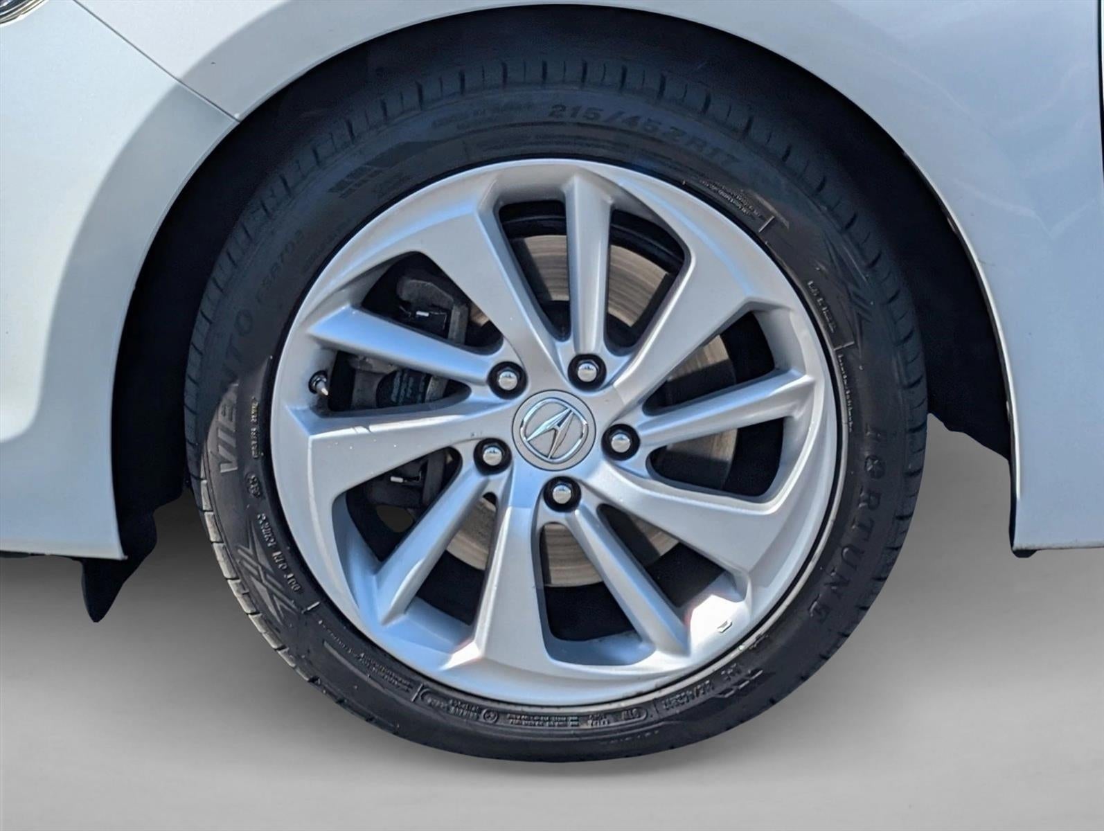 2017 Acura ILX Sedan w/Premium Pkg