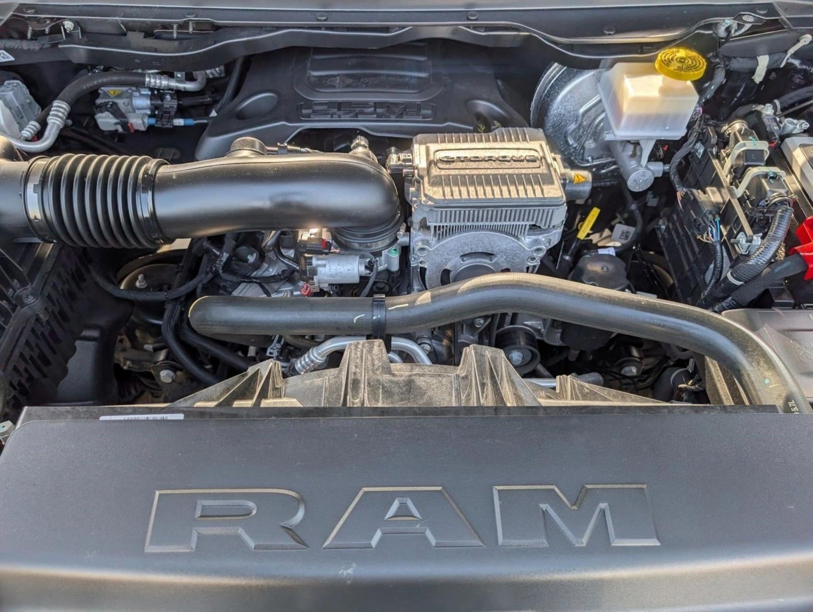 2024 RAM 1500 Laramie 4x4 Crew Cab 5'7" Box