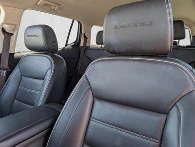 2023 GMC Acadia FWD Denali