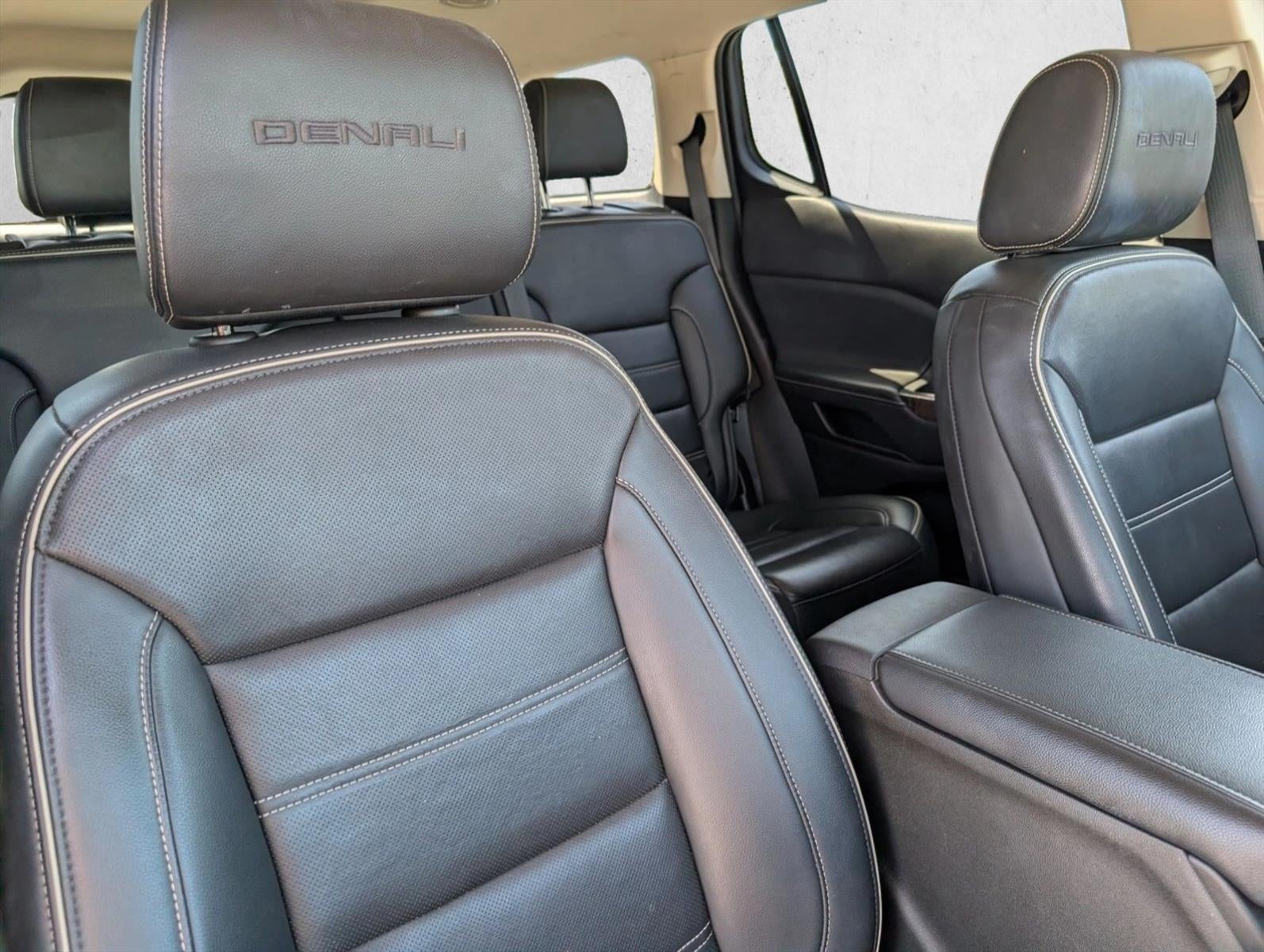 2023 GMC Acadia FWD Denali