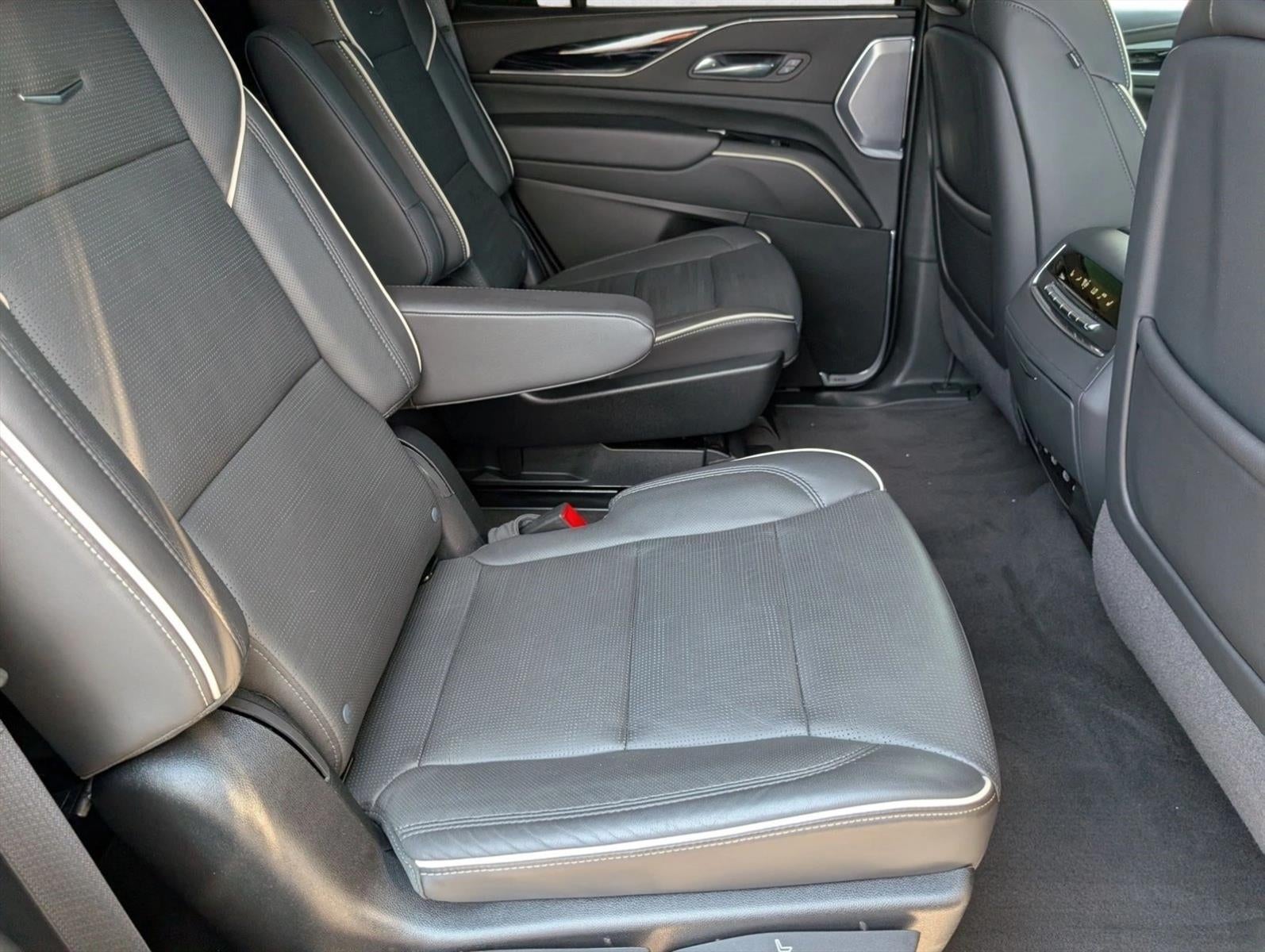 2024 Cadillac Escalade 4WD Sport