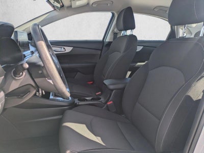 2023 Kia Forte LXS IVT