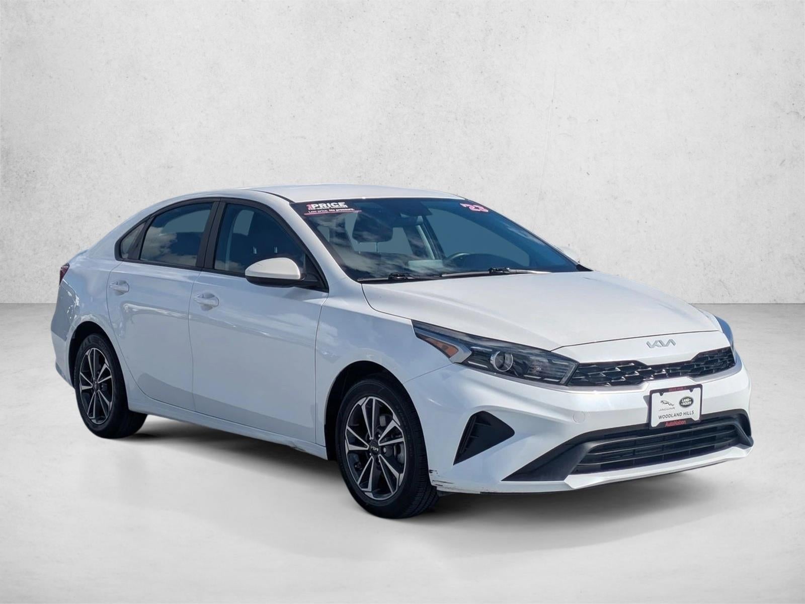 2023 Kia Forte LXS IVT