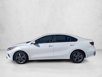 2023 Kia Forte LXS IVT