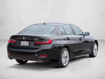 2025 BMW 330i Sedan