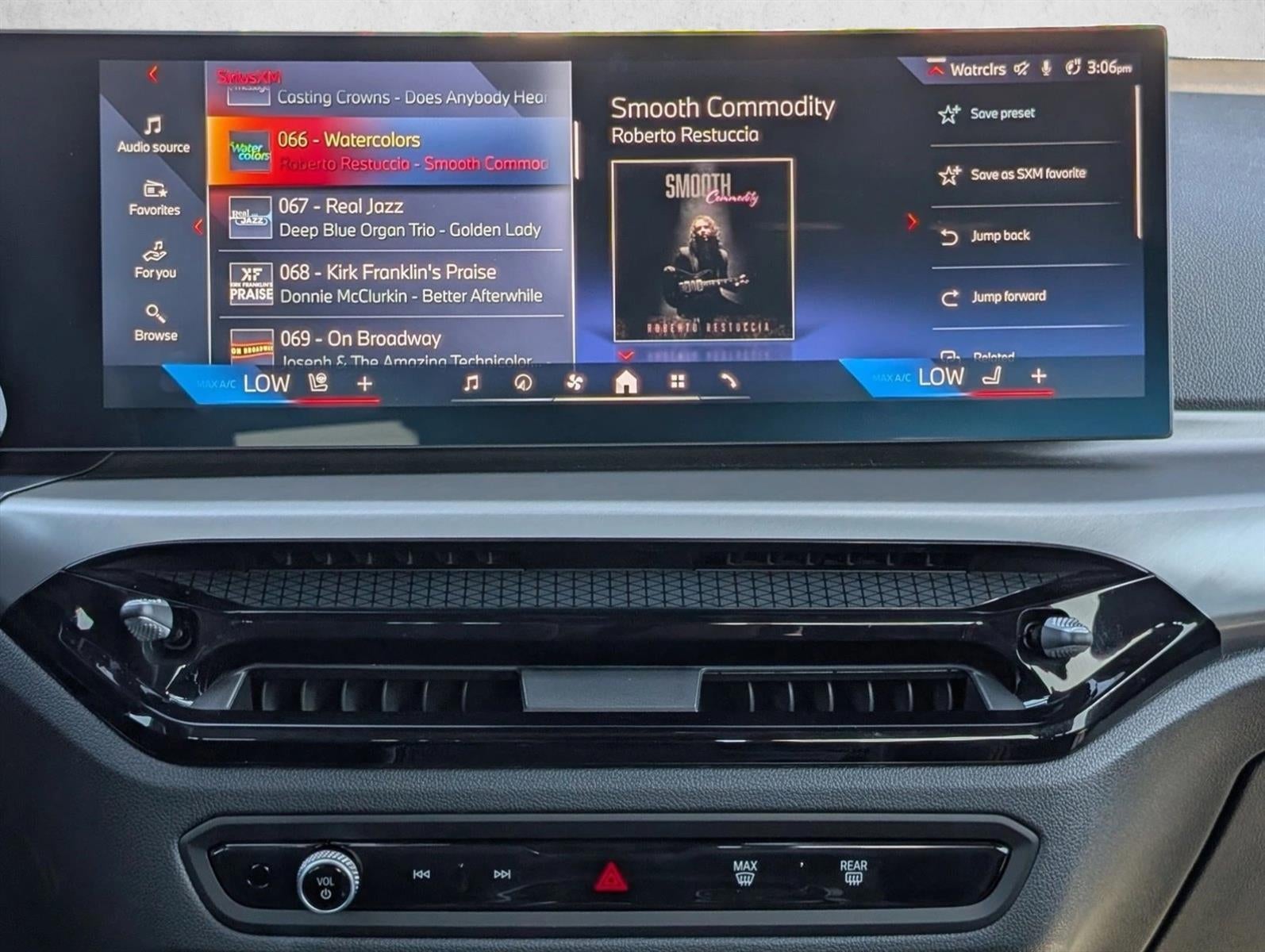 2025 BMW 330i Sedan