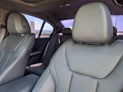 2024 BMW 330i Sedan