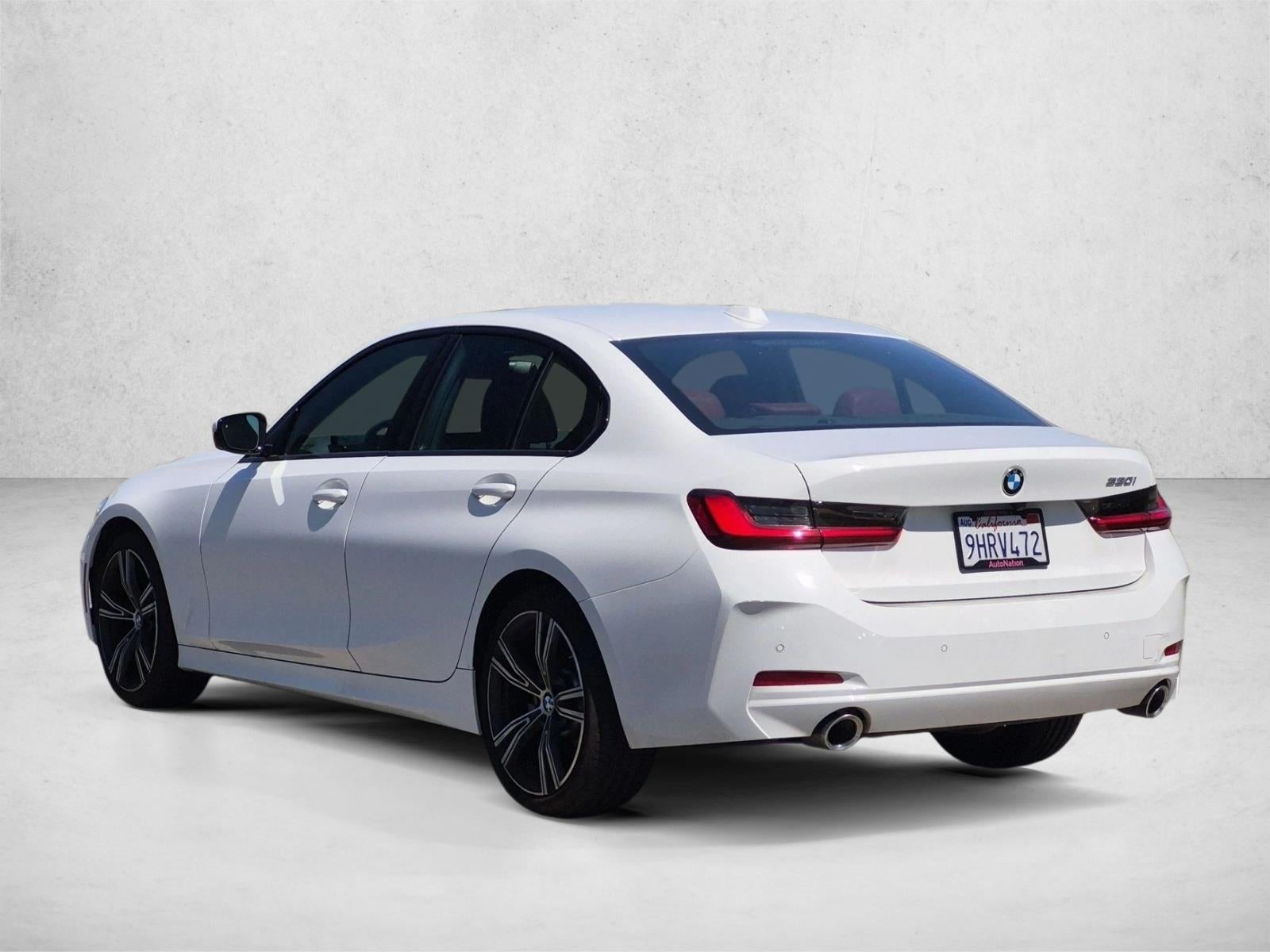 2023 BMW 330i Sedan