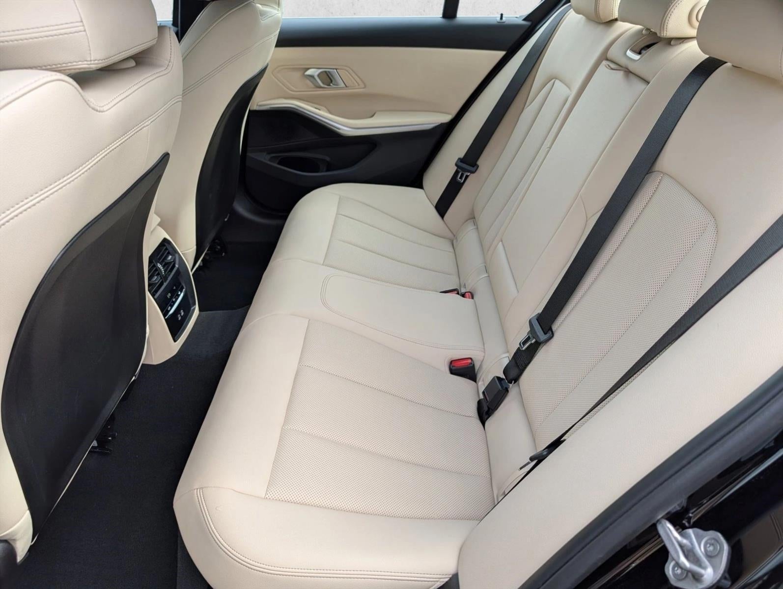 2025 BMW 330i xDrive Sedan