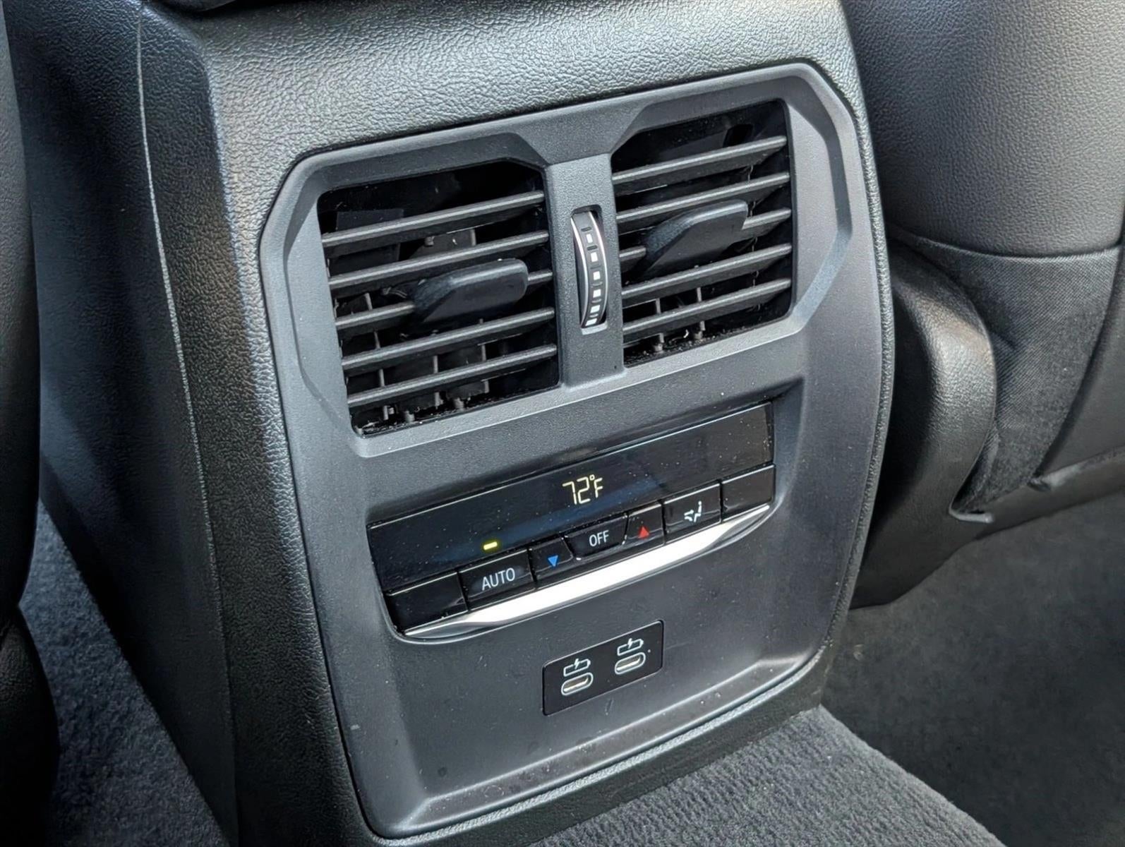 2026 BMW 3 Series 330i - Photo 18
