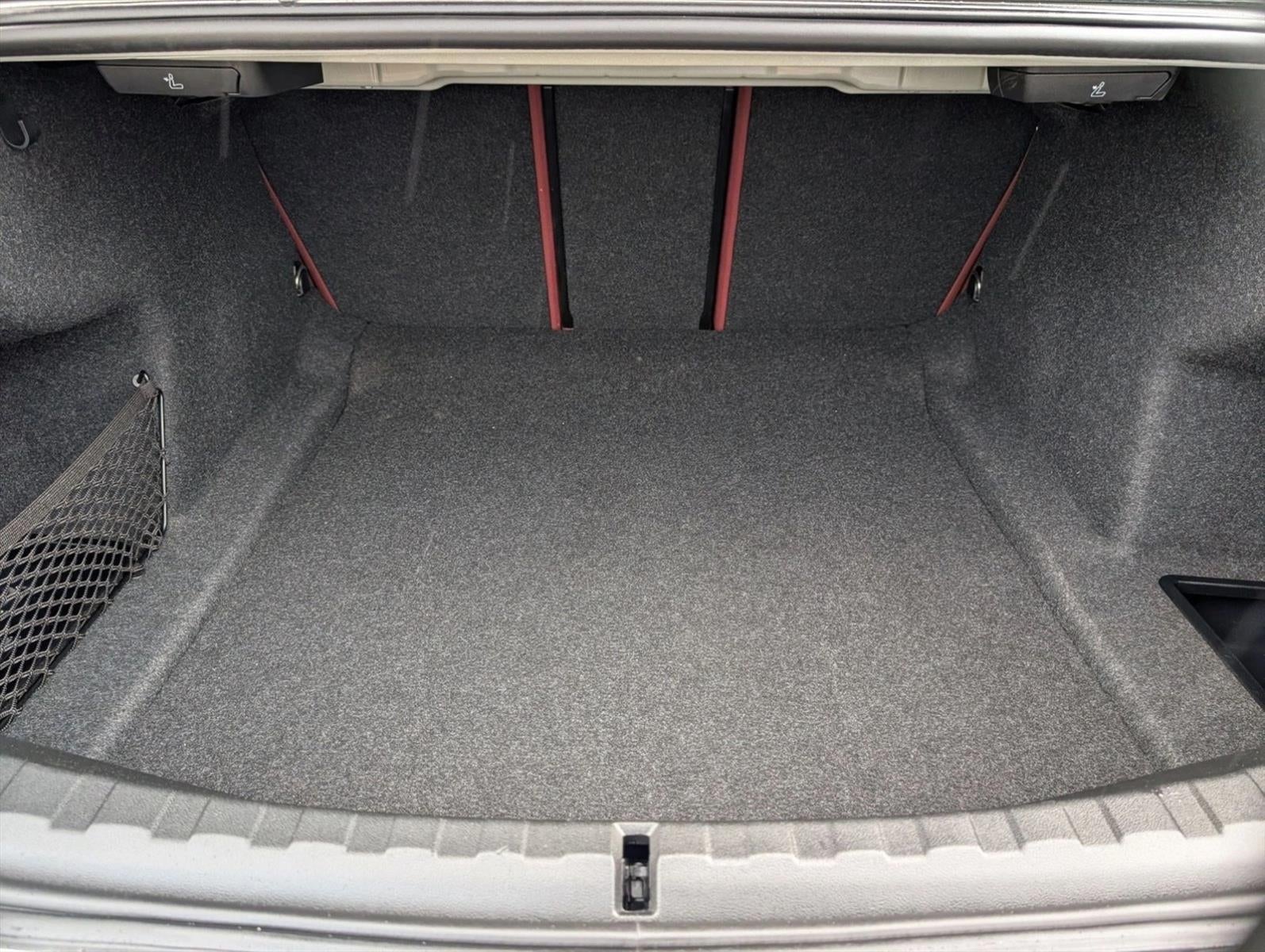 2025 BMW 330i xDrive Sedan