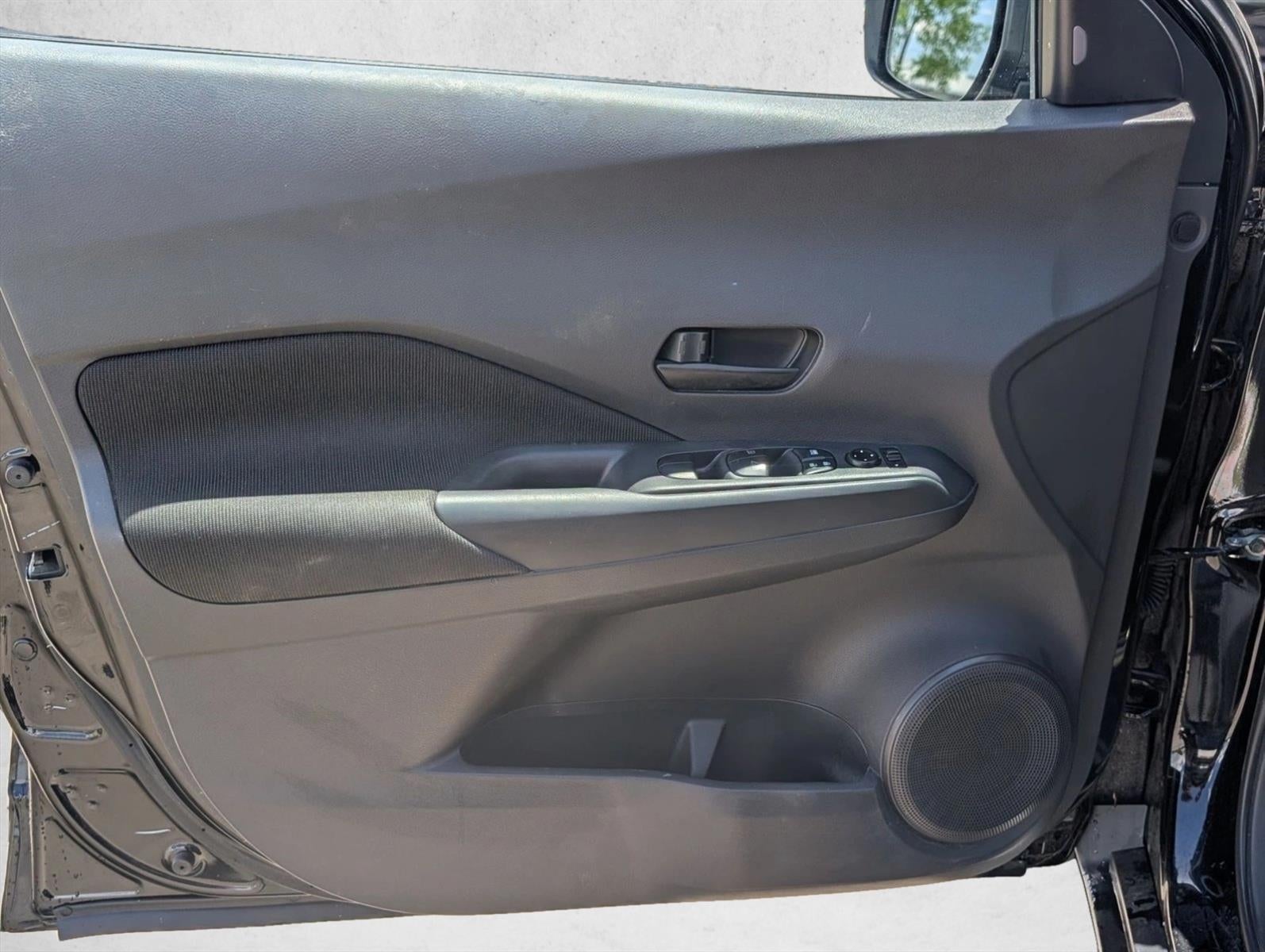 2022 Nissan Kicks S FWD