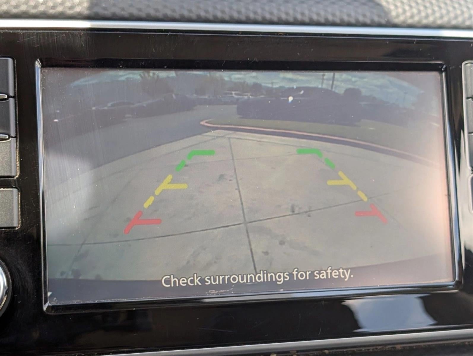 2022 Nissan Kicks S FWD
