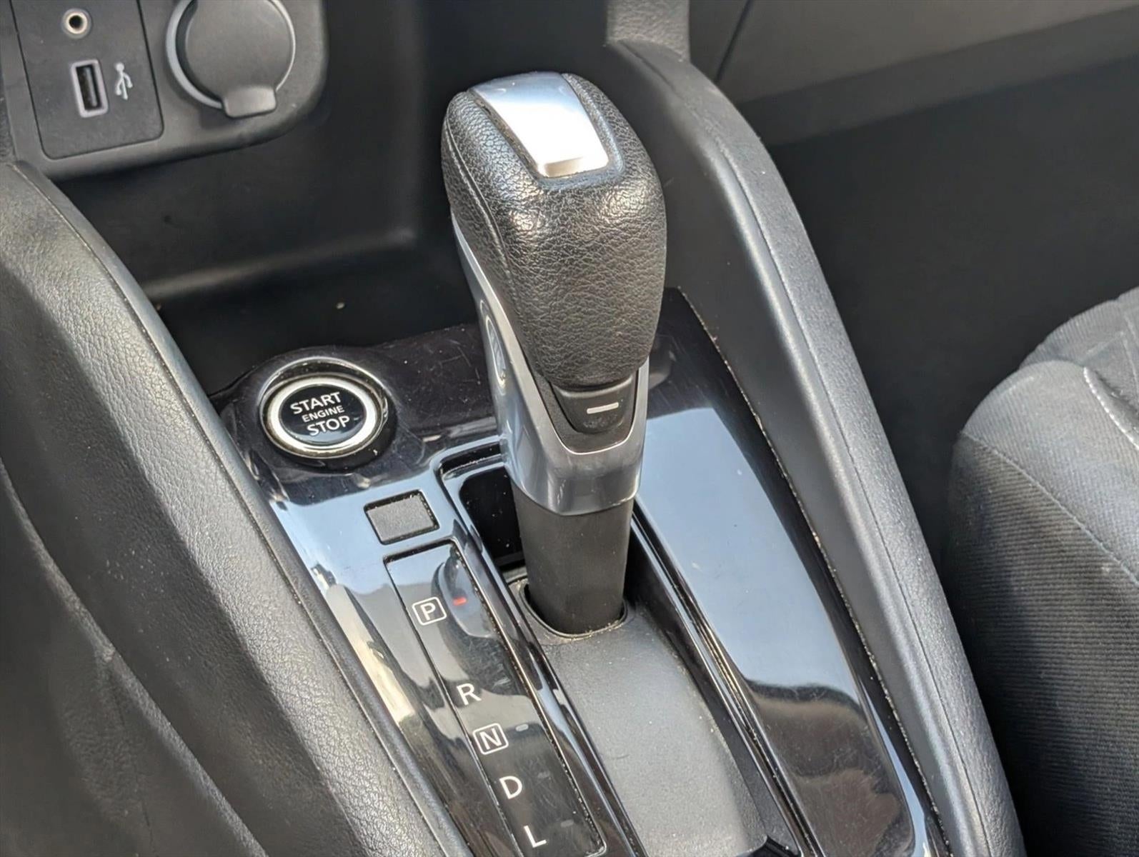 2022 Nissan Kicks S FWD