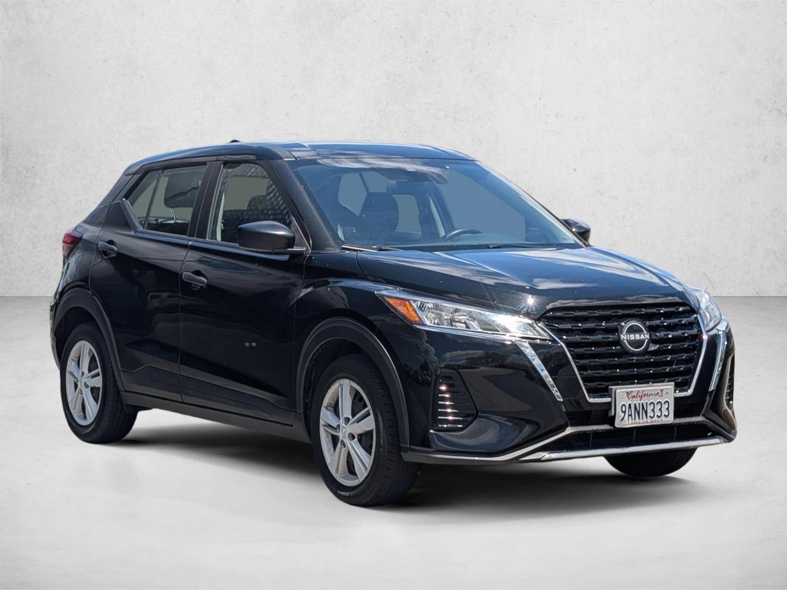 2022 Nissan Kicks S FWD